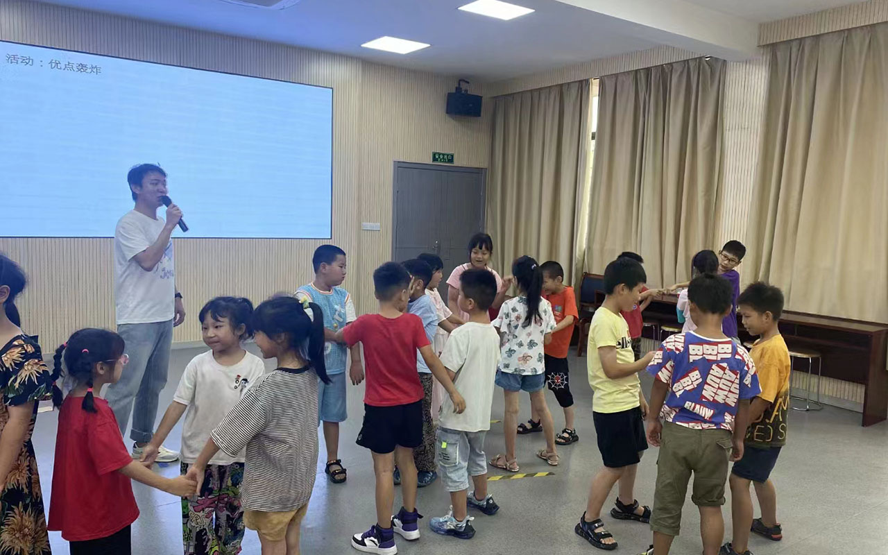 达尔罕茂明安联合旗龙观乡中心学校